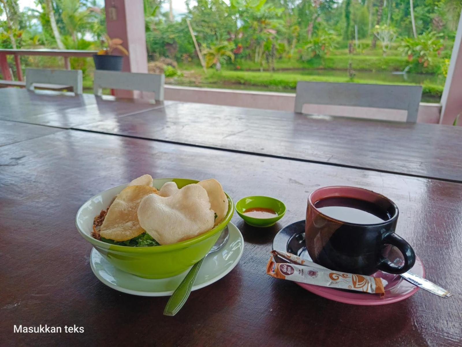 Talaga Tomohon Home Stay And Fishing Pond Eksteriør bilde