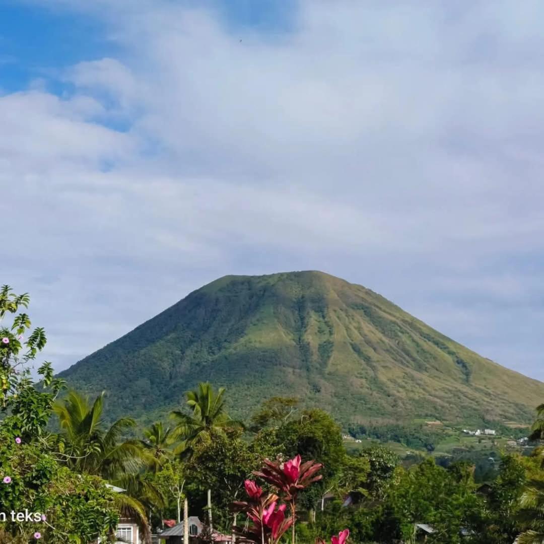 Talaga Tomohon Home Stay And Fishing Pond Eksteriør bilde